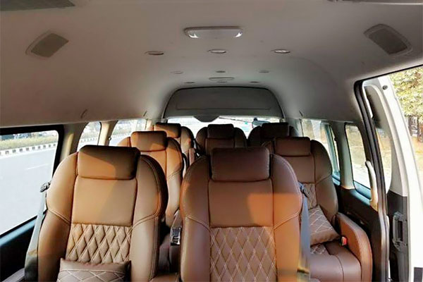 toyota hiace 7 seater van