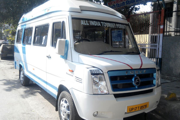 small traveller bus
